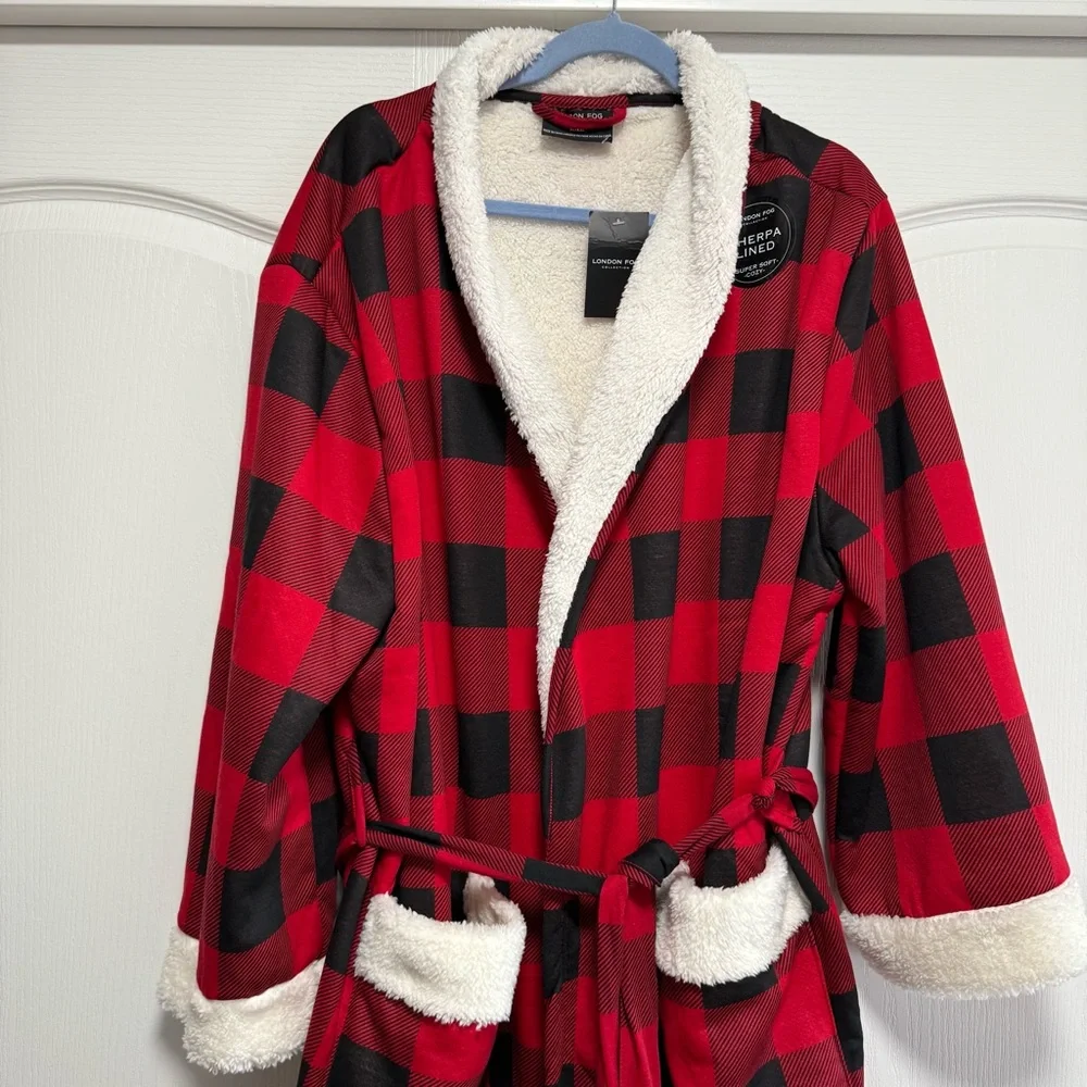 Men’s London Fog Plaid Sherpa lined Robe - Picture 2 of 7